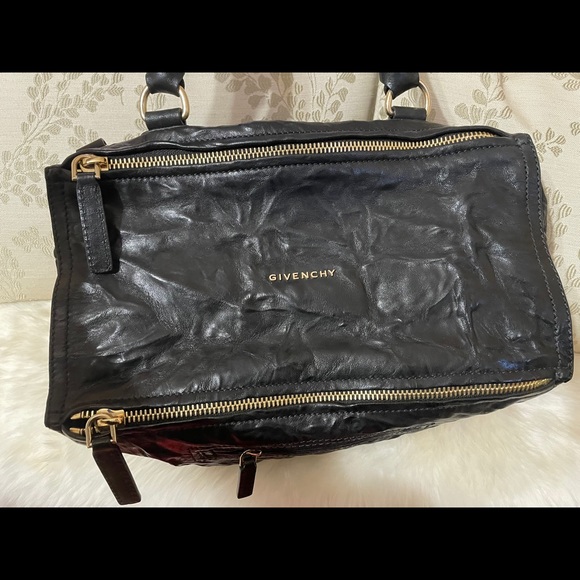 COPY - Givenchy Medium Antigona - Picture 3 of 4